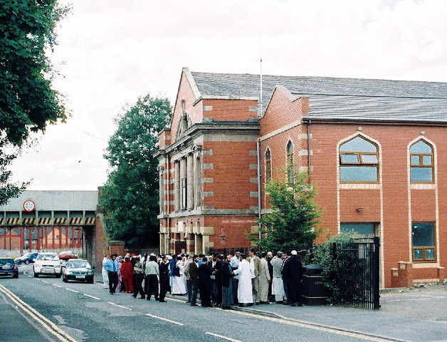 File:Islamic Centre, Little Harwood, Blackburn - geograph.org.uk - 35559.jpg