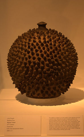 File:Shrine vessel of Lobi people Burkina Faso.jpg