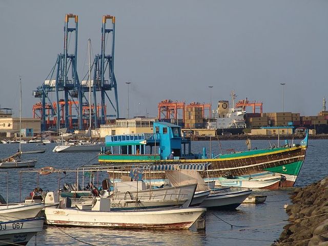 File:Djibouti Port.JPG