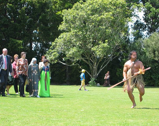 File:Helen Clark welcomed to Hoani Waititi Marae 2006-02-06.jpg