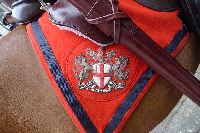 File:Arms of the City of London on an horse blanket 2011.jpg