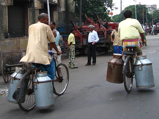 File:BicyclesMilkChurnsKolkata gobeirne.jpg