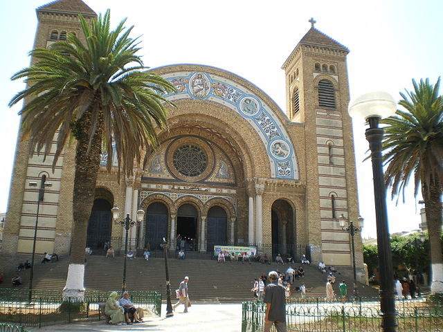 File:Cath&eacute;drale Oran.jpeg