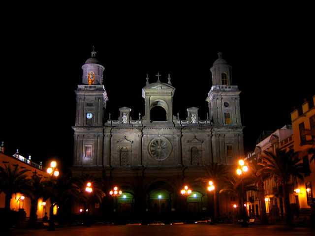 File:Catedral de Las Palmas de Gran Canaria.jpg
