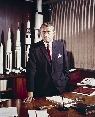 File:Wernher von Braun.jpg
