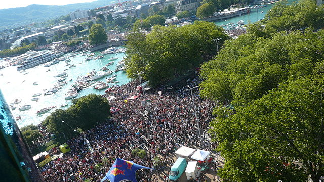 File:Zurich Street Parade 2008 005.jpg