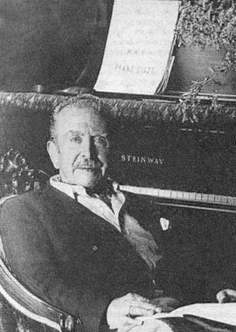 File:Claudio Arrau.jpg