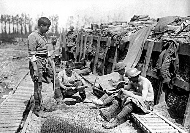 File:Breastwork trench at Armentieres 1916.jpg
