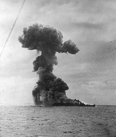 File:USS Princeton (CVL-23) 1944 10 24 1523explosion.jpg