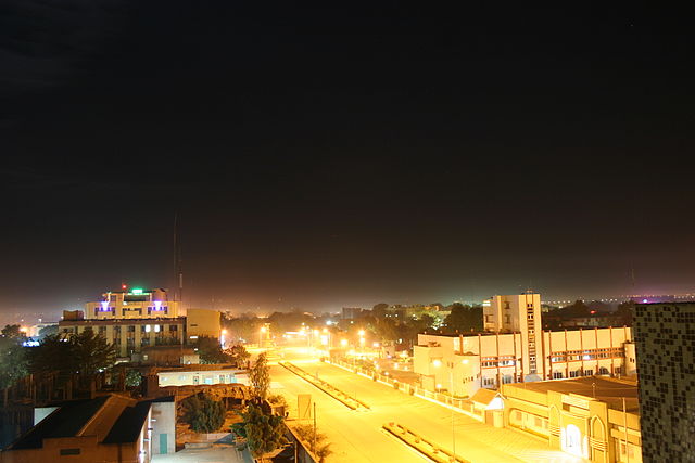 File:Ouagadougou place cineaste.JPG