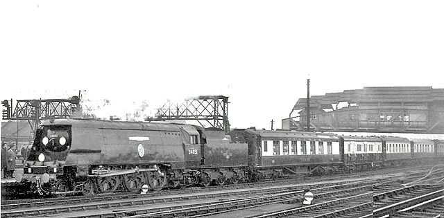 File:Clapham Junction Sir Winston Churchill's Funeral Train geograph-2675150-by-Ben-Brooksbank.jpg