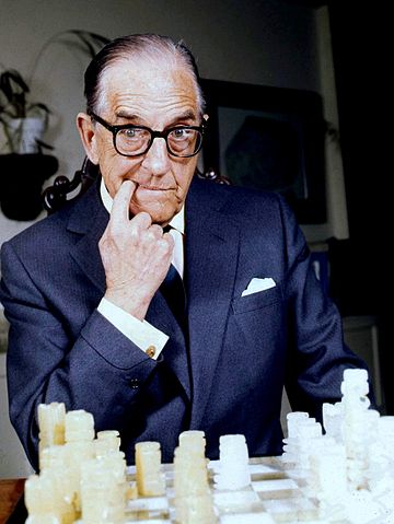 File:Stanley Holloway.jpg