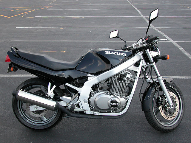 File:1997SuzukiGS500E-001.jpg