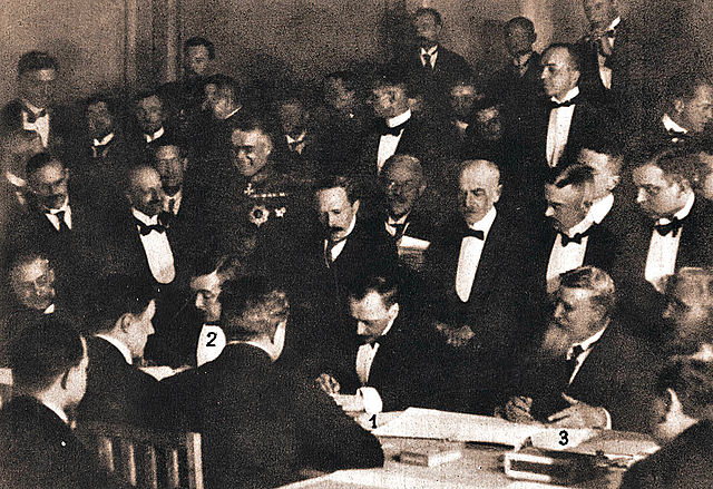 File:Brest-litovsk treaty.jpg