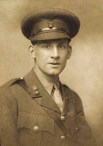 File:Siegfried Sassoon by George Charles Beresford (1915).jpg