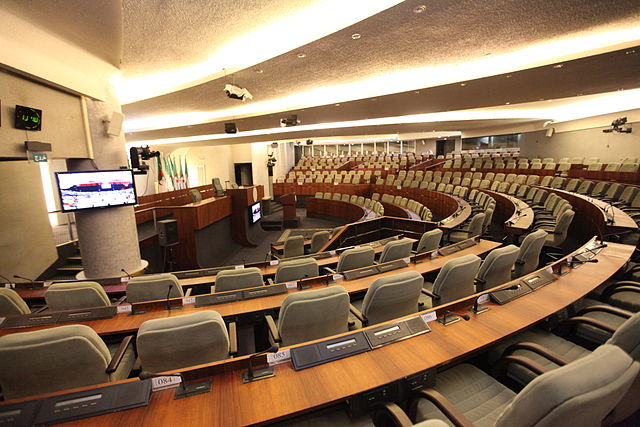 File:H&eacute;micycle de l'assembl&eacute;e populaire nationale (Alg&eacute;rie).jpg