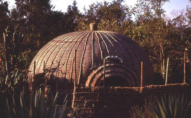 File:Swaziland - Portable market hut in Mbabane.jpg