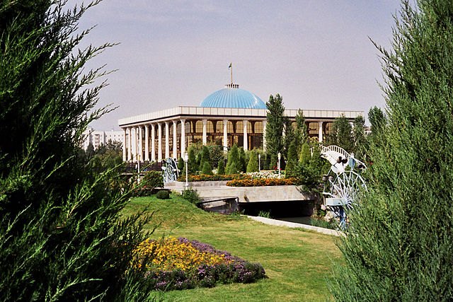 File:Oliy Majlis (Parliament of Uzbekistan).jpg