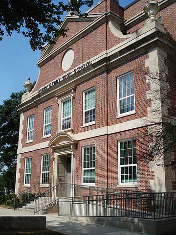 File:Henry W Grady High School Atlanta.jpg
