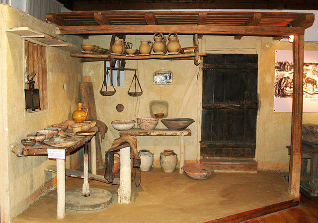 File:Traditional-pottery-workshop.jpg