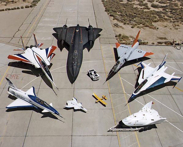 File:Collection of military aircraft.jpg