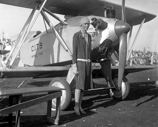 File:Amelia Earhart, circa 1928.jpg