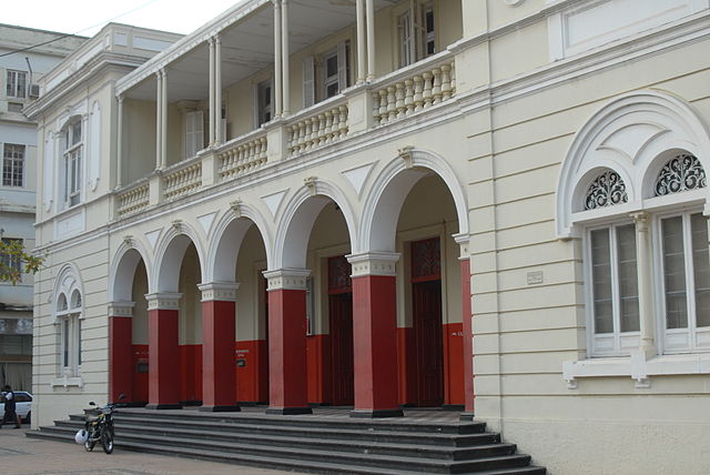 File:Edif&iacute;cio dos Correios.jpg