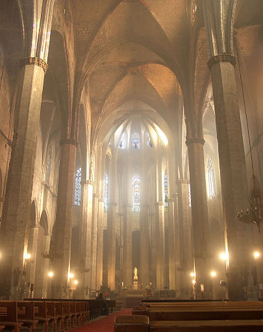 File:InteriorSantaMariaMarBarcelona.jpg