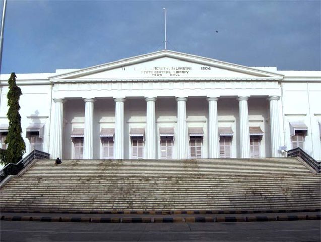 File:Town-Hall,-Bombay.jpg