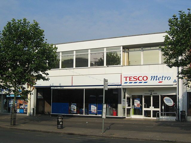 File:20040801-008-tesco.jpg