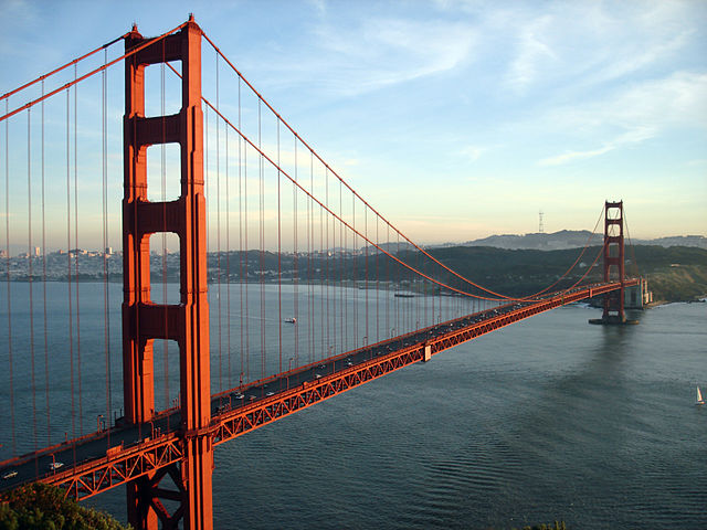 File:GoldenGateBridge-001.jpg