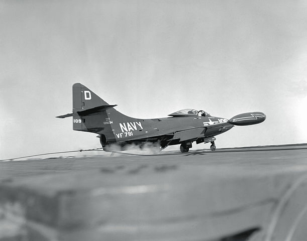 File:F9F VF-781 landing CV-34 1952.jpeg