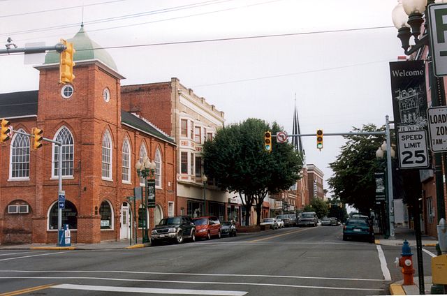 File:MartinsburgWV HistoricDistrict.jpg