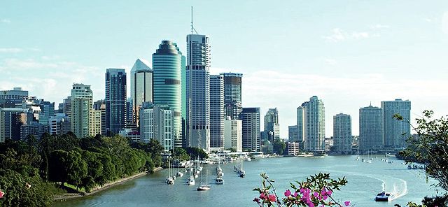 File:Brisbane skyline bluesky.jpg