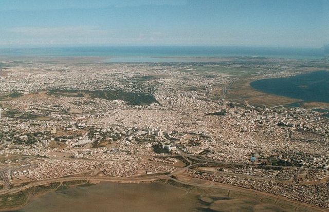 File:Vue Tunis.jpg