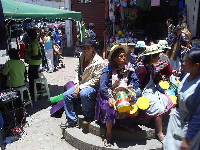 File:Centro de La Paz en Bolivia.JPG