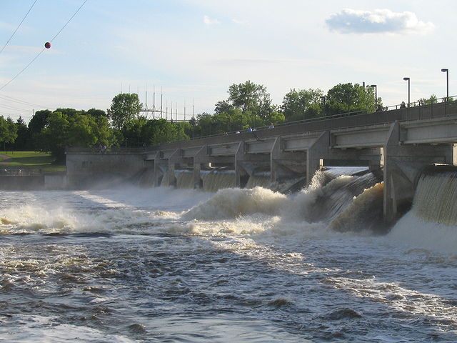 File:Coon Rapids River Dam - Coon Rapids, Minnesota.jpg