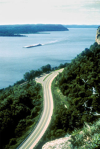 File:MississippiRiverBluffs.jpg