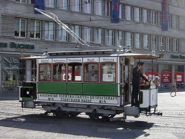 File:Halle ad Saale Strassenbahn.jpg