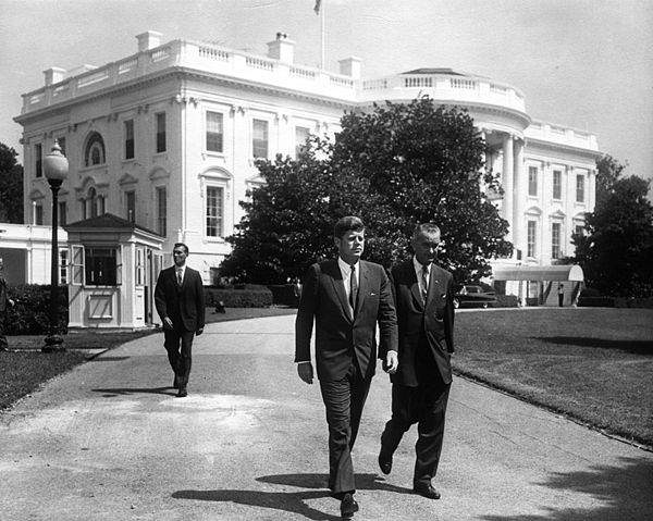 File:President Kennedy and Vice President Johnson prior to ceremony.jpg