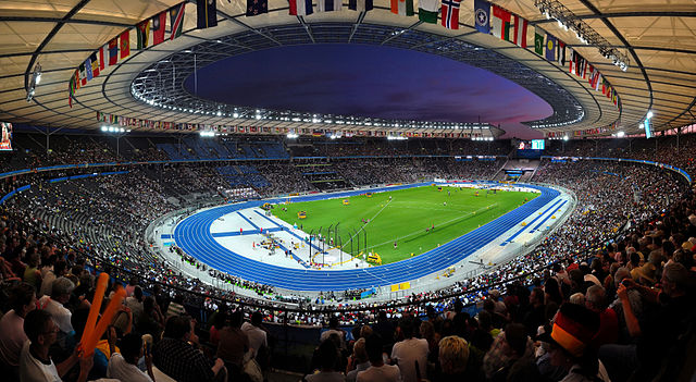 File:Berliner Olympiastadion night 2.jpg