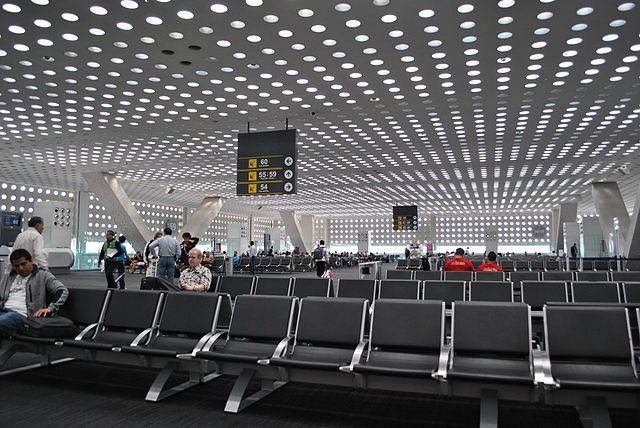 File:Aeropuerto Internacional de la Ciudad de M&eacute;xico - Terminal 2 - &Aacute;rea de Salidas.JPG.jpg