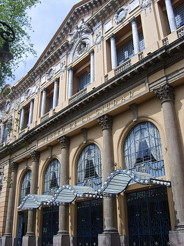 File:Teatro de la Ciudad de Mexico.jpg