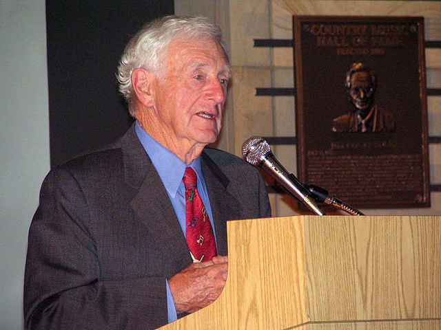 File:John Seigenthaler Sr. speaking.jpg
