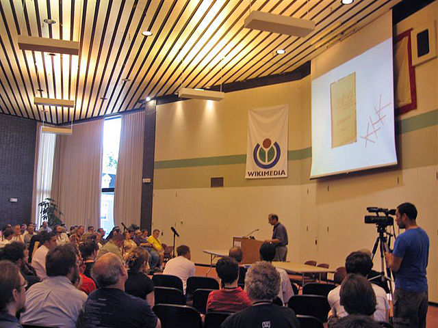 File:WIkimania-2006 010.jpg