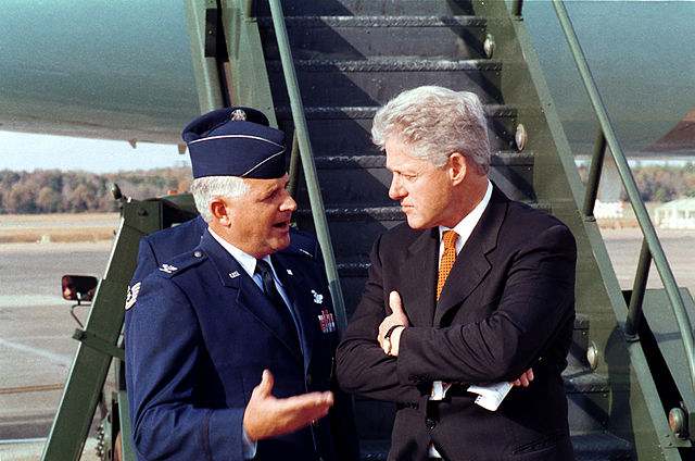 File:President Clinton talks with Col. Paul Fletcher, USAF.jpeg
