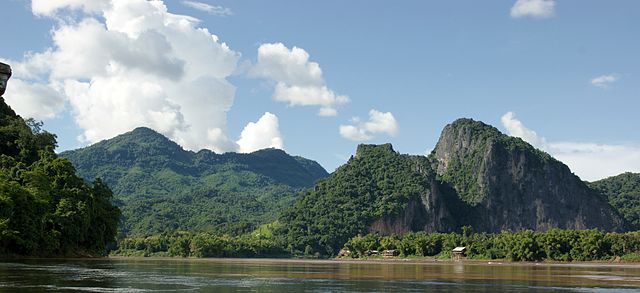 File:Mekong River (Luang Prabang).jpg