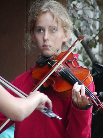 File:MNfiddles.jpg