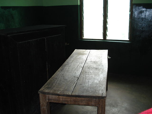 File:Nigerian Surgery Table.jpg