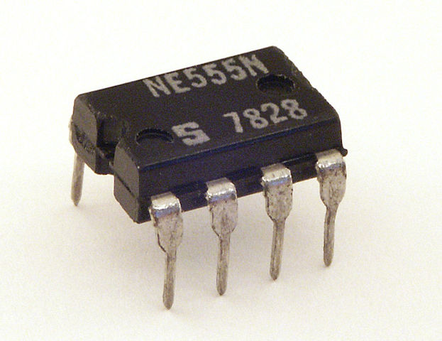 File:Signetics NE555N.JPG